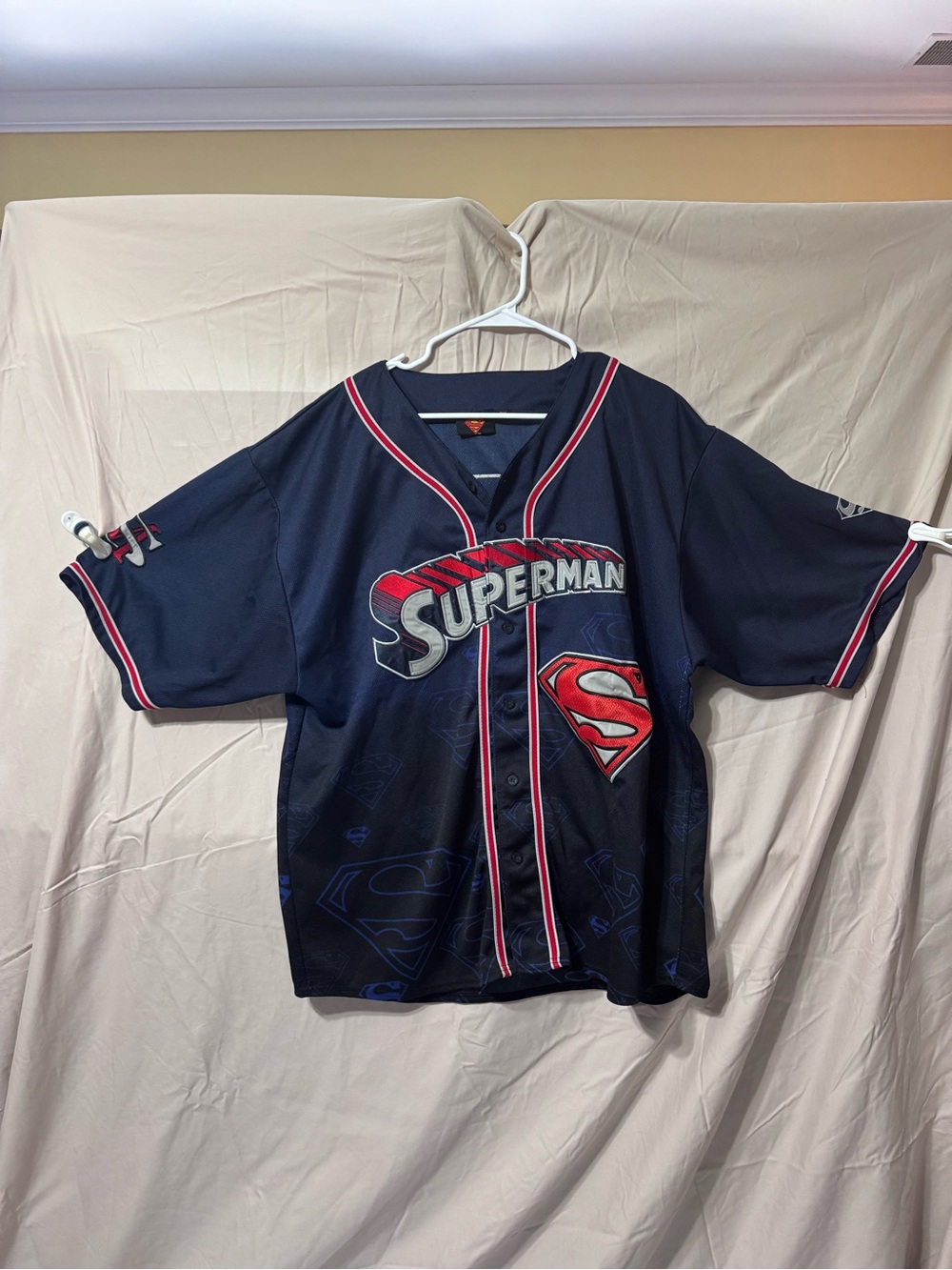Vintage Warner Bros. Navy & Red Superman Baseball-Style Jersey circa 2002